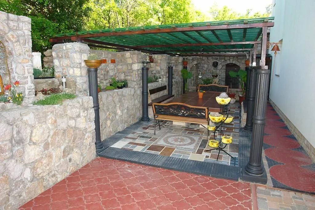 3 Bedroom Lovely Apartment In Crikvenica